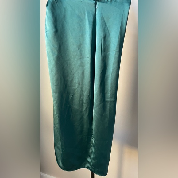 NWT Zara Emerald Green Knotted Satin Skirt - Picture 6 of 6